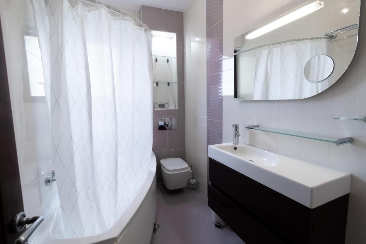 דירות בראשוב Db Apt - Comfort And Space In The Heart Of Old Town מראה חיצוני תמונה