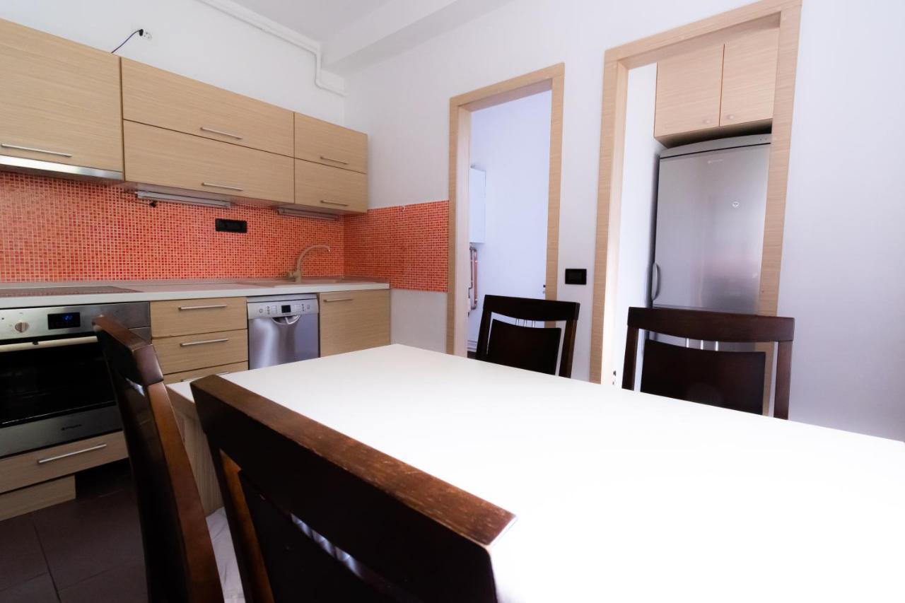 דירות בראשוב Db Apt - Comfort And Space In The Heart Of Old Town מראה חיצוני תמונה