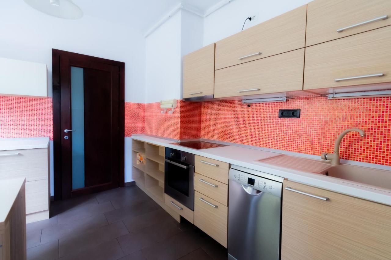 דירות בראשוב Db Apt - Comfort And Space In The Heart Of Old Town מראה חיצוני תמונה